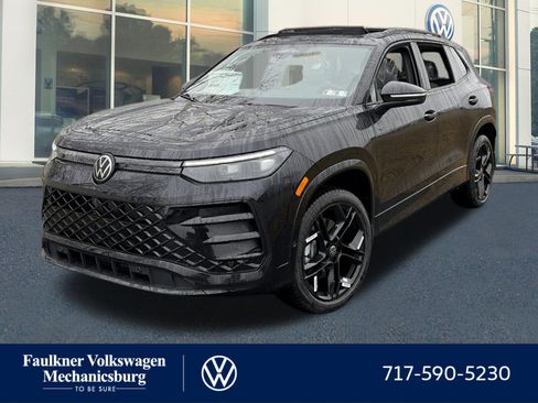 New 2026 Volkswagen Tiguan SE R-Line image 1