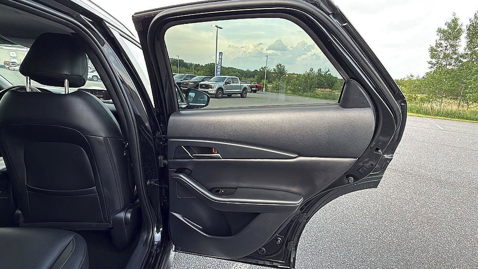 Used 2023 MAZDA CX-30 AWD 2.5 S w/ Preferred Package image 18