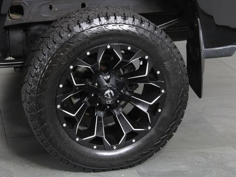 Used 2021 Chevrolet Silverado 1500 LT AWD/4WD image 14