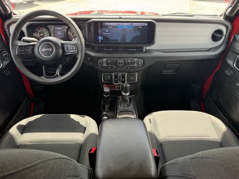 Used 2025 Jeep Wrangler Unlimited Sport AWD/4WD image 14
