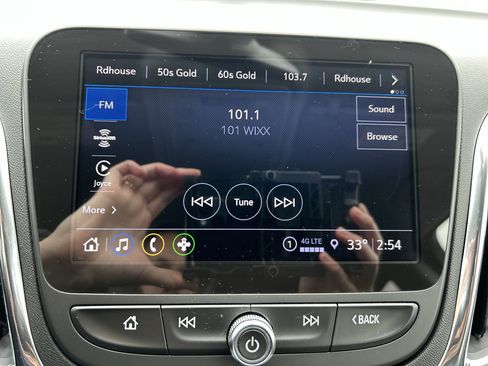 Used 2023 Chevrolet Equinox LT image 8