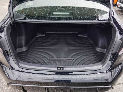 Used 2025 Toyota Corolla SE image 25