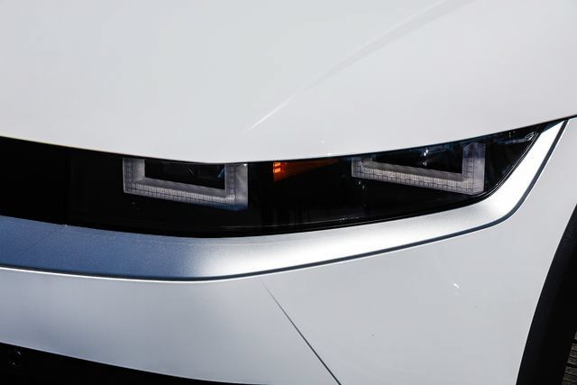 New 2026 Hyundai Ioniq 5 SEL RWD image 8