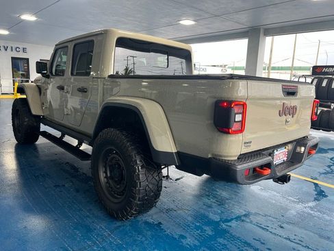 Used 2020 Jeep Gladiator Mojave AWD/4WD image 3
