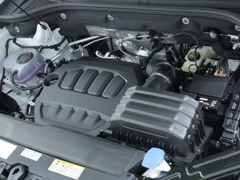 New 2026 Volkswagen Atlas SE FWD image 9