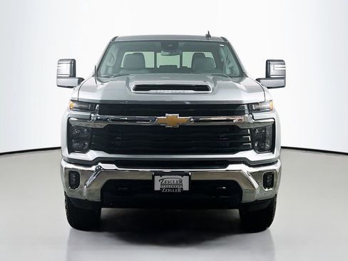 New 2026 Chevrolet Silverado 2500 LT image 2