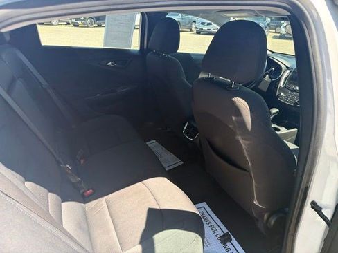 Used 2024 Chevrolet Malibu LT FWD image 19