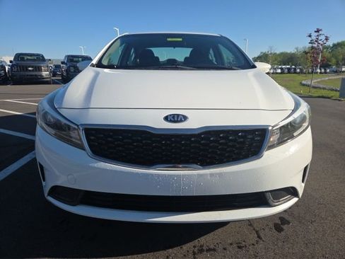 Used 2017 Kia Forte LX FWD image 3