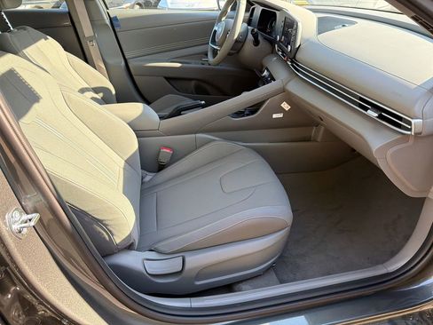 New 2026 Hyundai Elantra SEL Sport FWD image 13