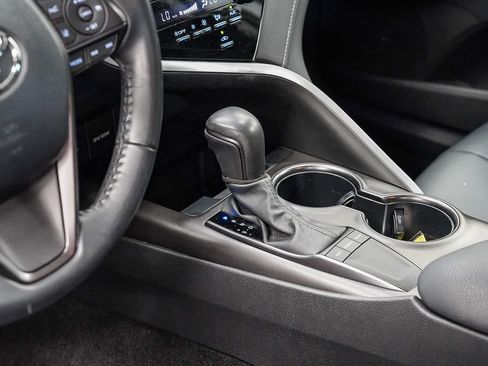 Used 2024 Toyota Camry SE FWD image 23