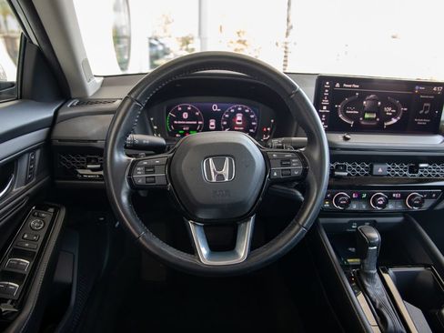 Used 2023 Honda Accord Touring image 18
