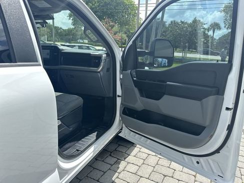 Used 2024 Ford F250 XL w/ XL Chrome Package RWD image 23