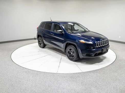 Used 2016 Jeep Cherokee Sport w/ Safety Group AWD/4WD image 26