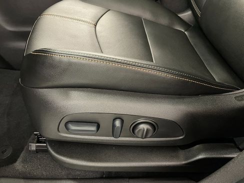 Certified 2024 Chevrolet Equinox Premier image 16