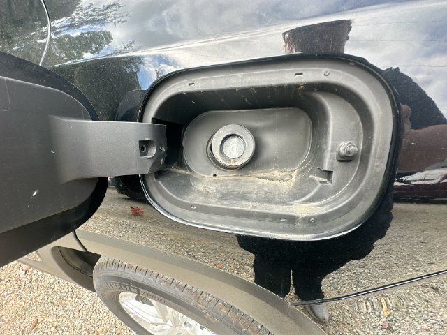 Used 2024 GMC Terrain SLE FWD image 46