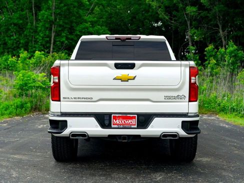 Used 2023 Chevrolet Silverado 1500 High Country w/ High Country Premium Package AWD/4WD image 7