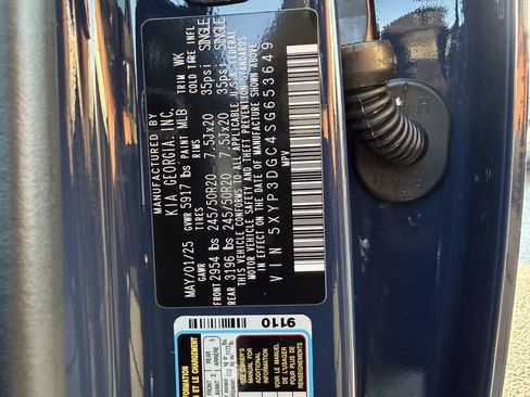 New 2025 Kia Telluride EX w/ EX Captain's Chair Package image 35