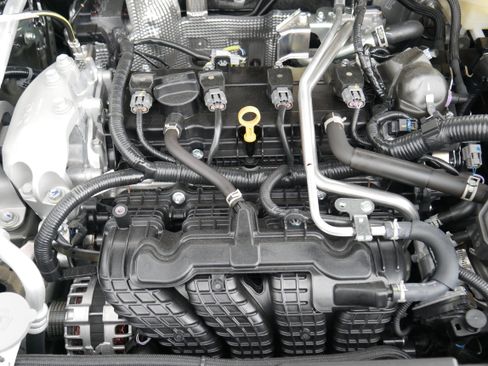 New 2025 Mitsubishi Outlander AWD image 10