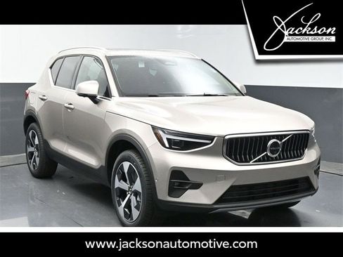 New 2024 Volvo XC40 B5 Plus w/ Protection Package Premier image 1