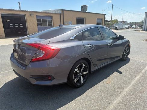 Used 2016 Honda Civic Touring image 4