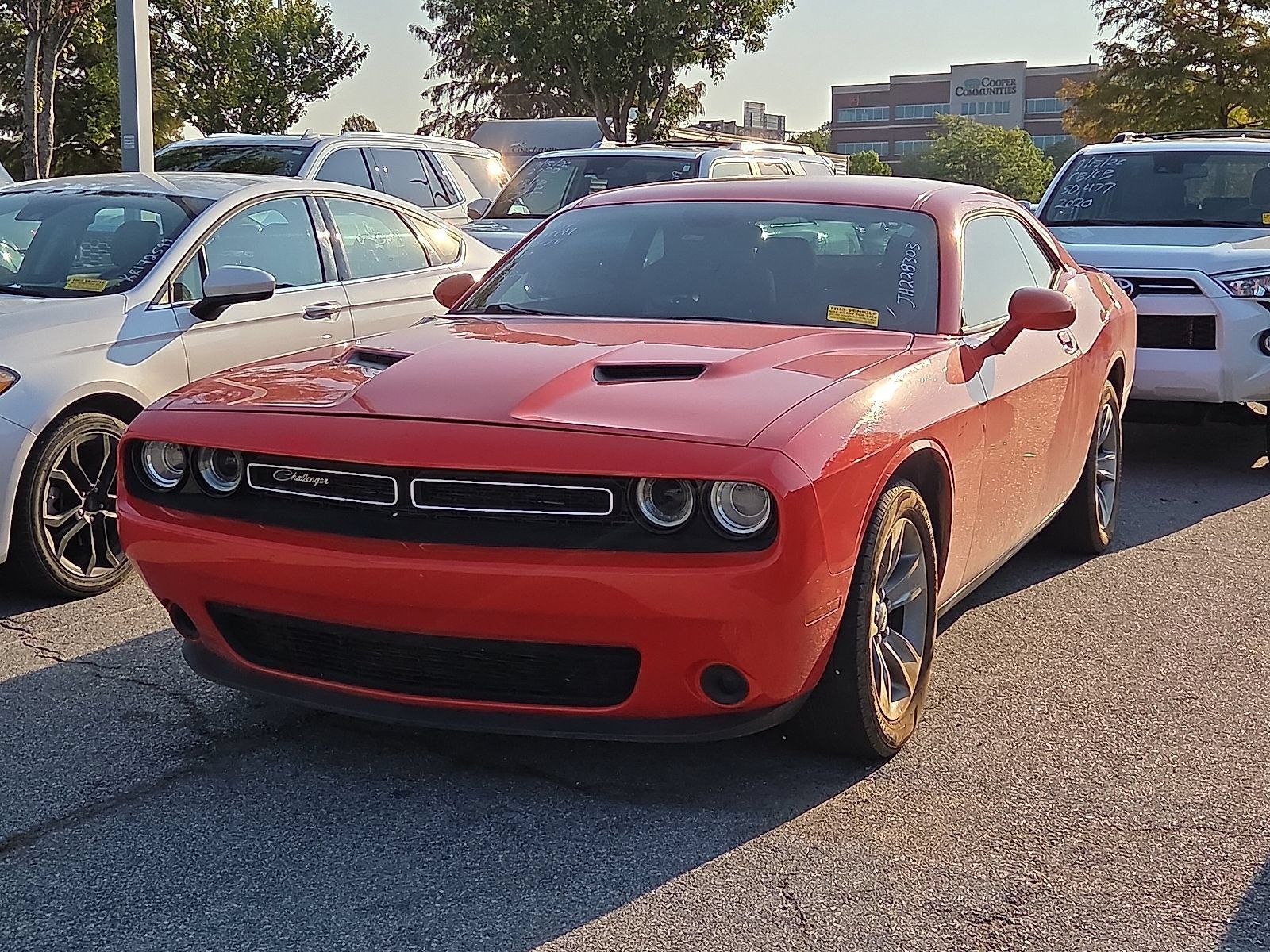 Used 2018 Dodge Challenger SXT RWD image 2