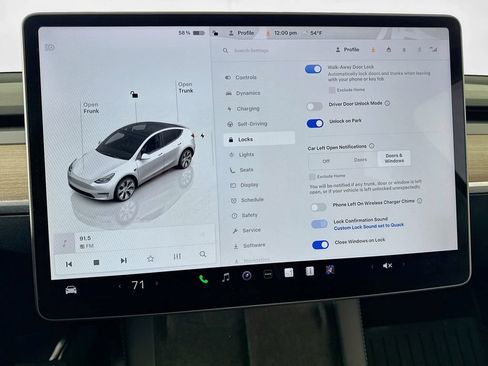 Used 2023 Tesla Model Y Long Range AWD/4WD image 27