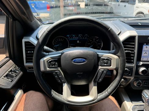 Used 2019 Ford F150 Lariat w/ Equipment Group 502A Luxury RWD image 31