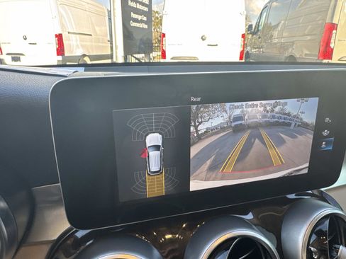 Certified 2022 Mercedes-Benz GLC 300 image 21