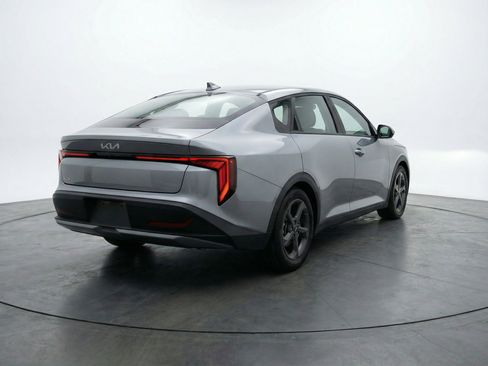 Used 2025 Kia K4 LXS FWD image 9