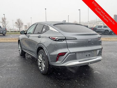 New 2026 Buick Envista Avenir image 5