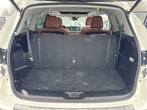 Used 2017 Toyota Highlander Limited image 21