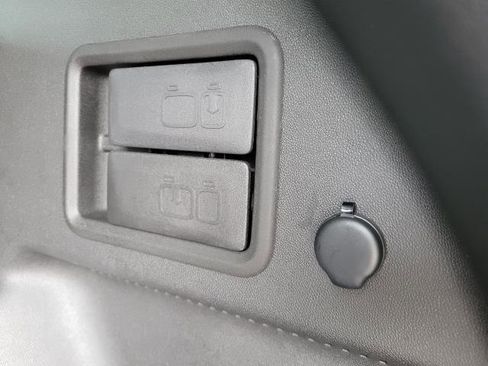 Certified 2023 Chevrolet Equinox LT image 9