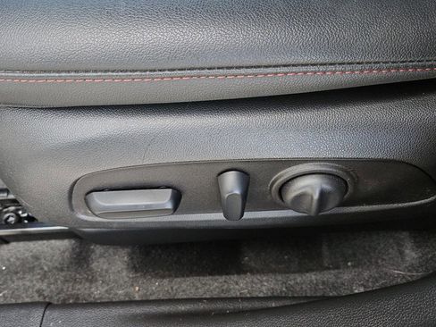 Used 2025 Chevrolet Trax RS w/ Driver Confidence Package image 25