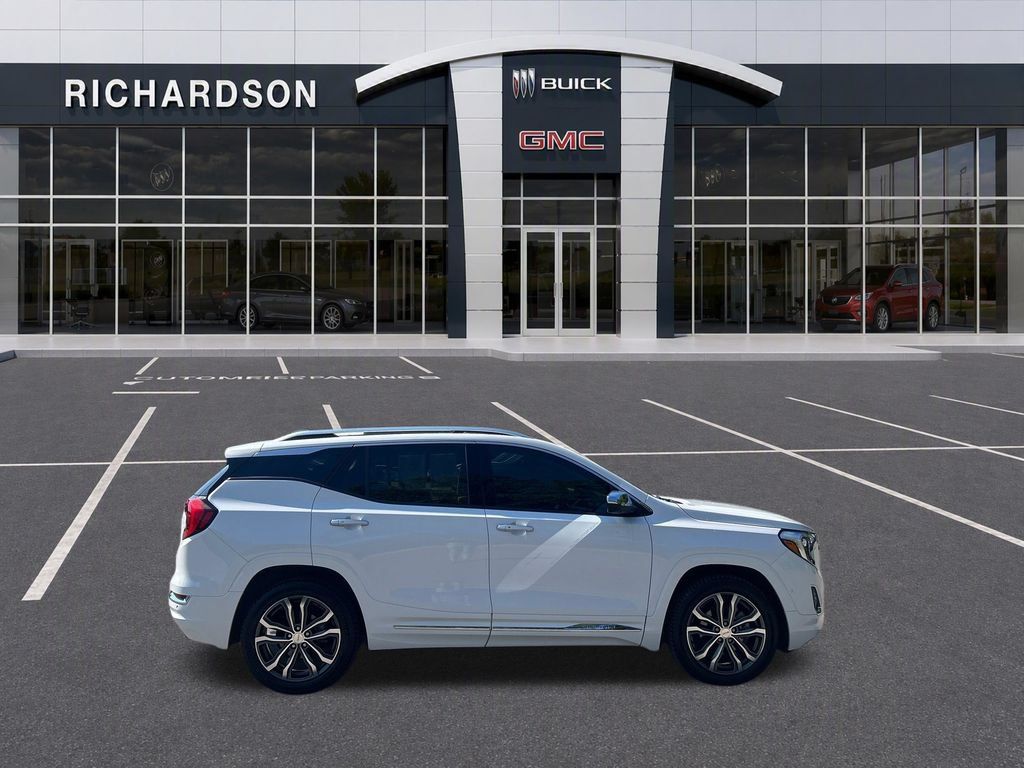Used 2020 GMC Terrain Denali w/ Denali Premium Package AWD/4WD image 8