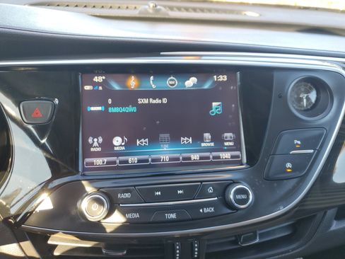 Used 2020 Buick Envision Essence image 19