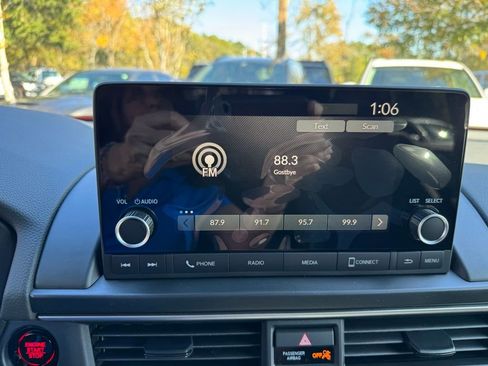 New 2025 Honda Pilot Sport image 14