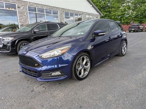Used 2016 Ford Focus ST FWD image 1