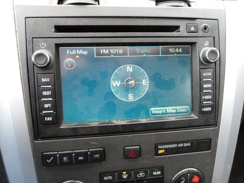 Used 2011 Chevrolet Traverse LT w/ Personal Connectivity Package image 21