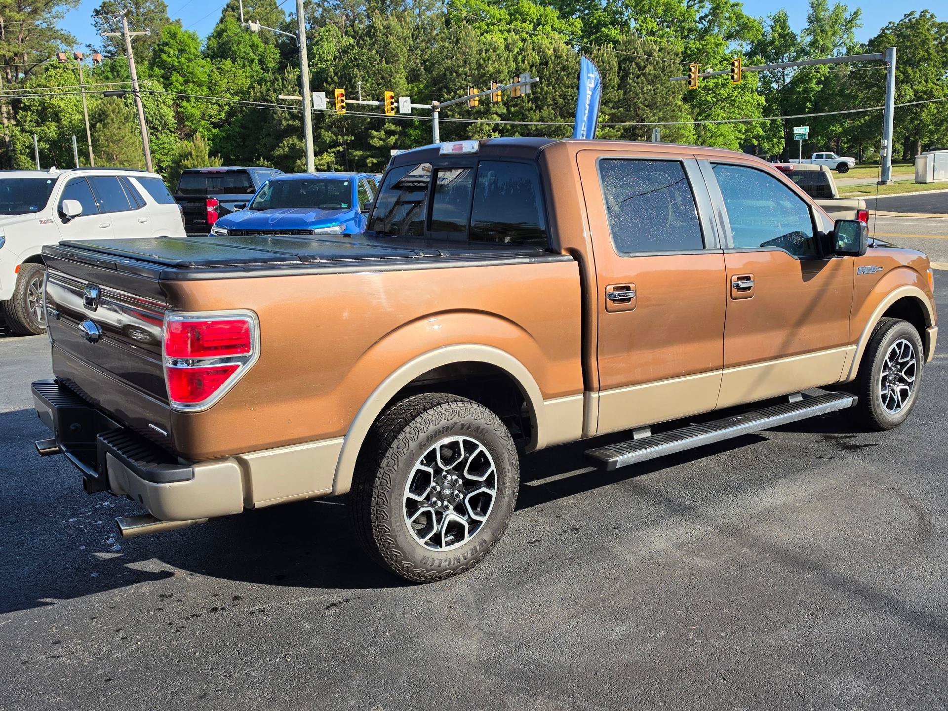 Used 2012 Ford F150 Lariat w/ Lariat Chrome Pkg RWD image 6