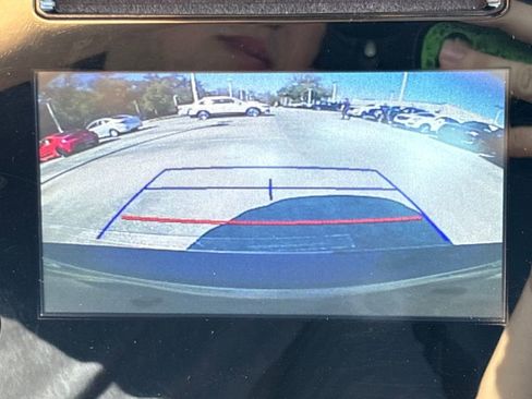 Used 2017 Toyota Corolla SE image 4