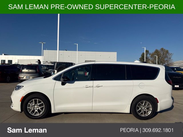 Used 2026 Chrysler Pacifica Select FWD image 6