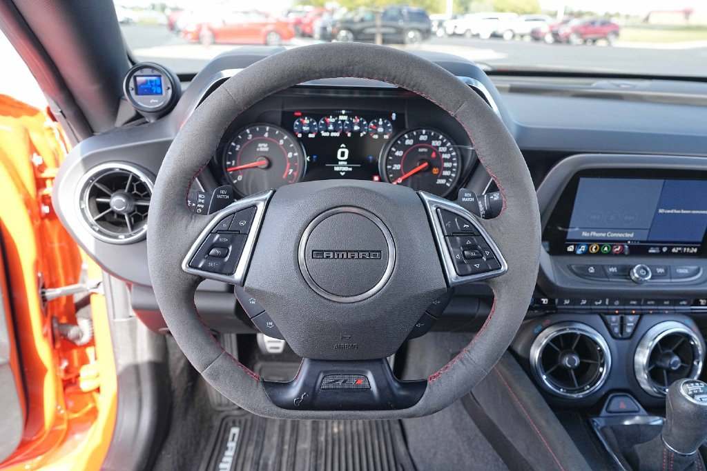 Used 2019 Chevrolet Camaro ZL1 RWD image 31