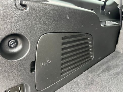 Used 2020 Cadillac Escalade ESV Luxury w/ Escalade Sport Edition image 25