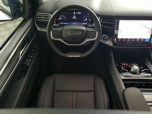 New 2026 Jeep Grand Wagoneer Limited image 17