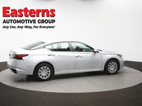 Used 2023 Nissan Altima 2.5 S FWD image 41