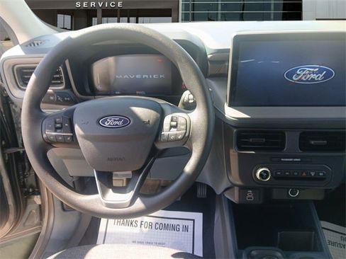 New 2025 Ford Maverick XL image 10