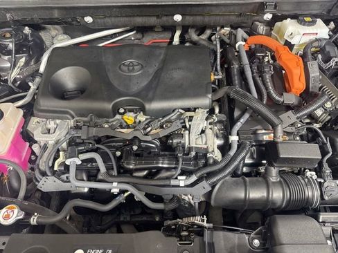 Used 2019 Toyota RAV4 XSE AWD/4WD image 9