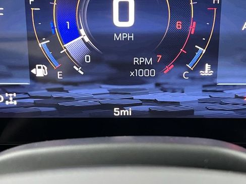 New 2026 Chevrolet Suburban LT image 12