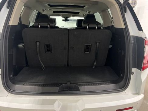 Used 2023 GMC Acadia Denali w/ Denali Ultimate Package image 16