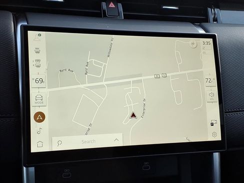 Certified 2025 Land Rover Discovery Sport Dynamic SE AWD/4WD image 19